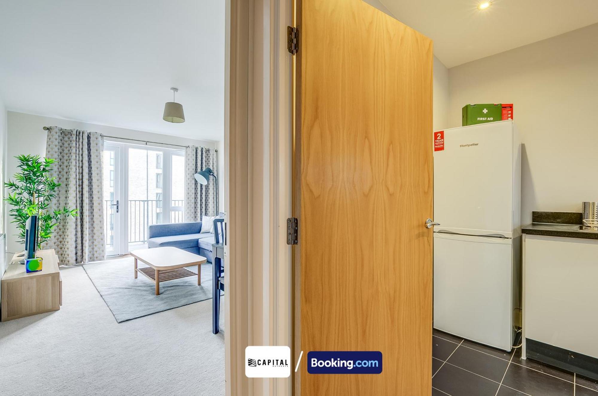 Last-minute Secure L Sleeps Up To 8 L 2 Bedroom By Capital Retreats Short Lets & Serviced London With Balcony, Free Wifi Эджвар
