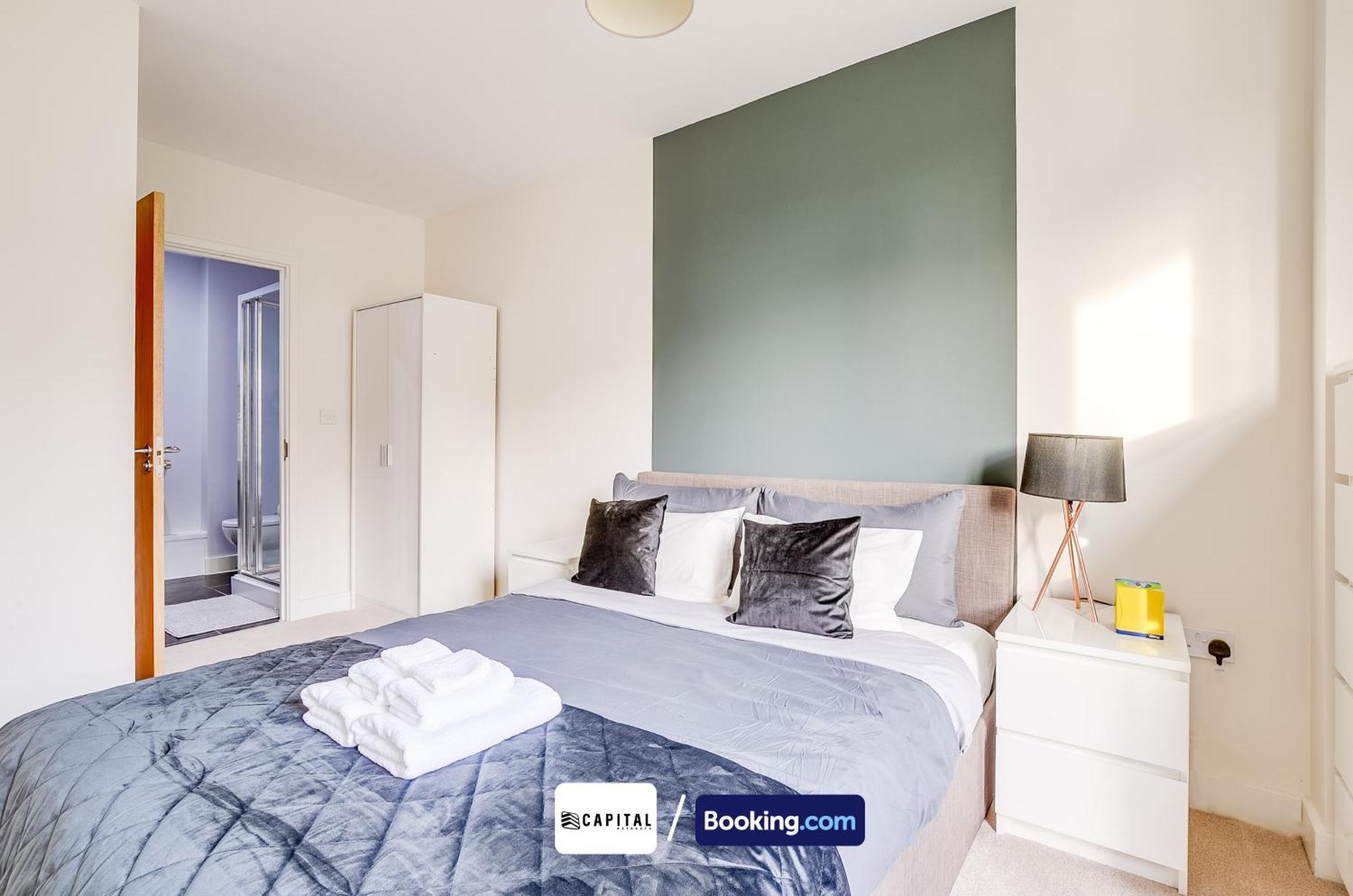 Last-minute Secure L Sleeps Up To 8 L 2 Bedroom By Capital Retreats Short Lets & Serviced London With Balcony, Free Wifi Апартаменты *