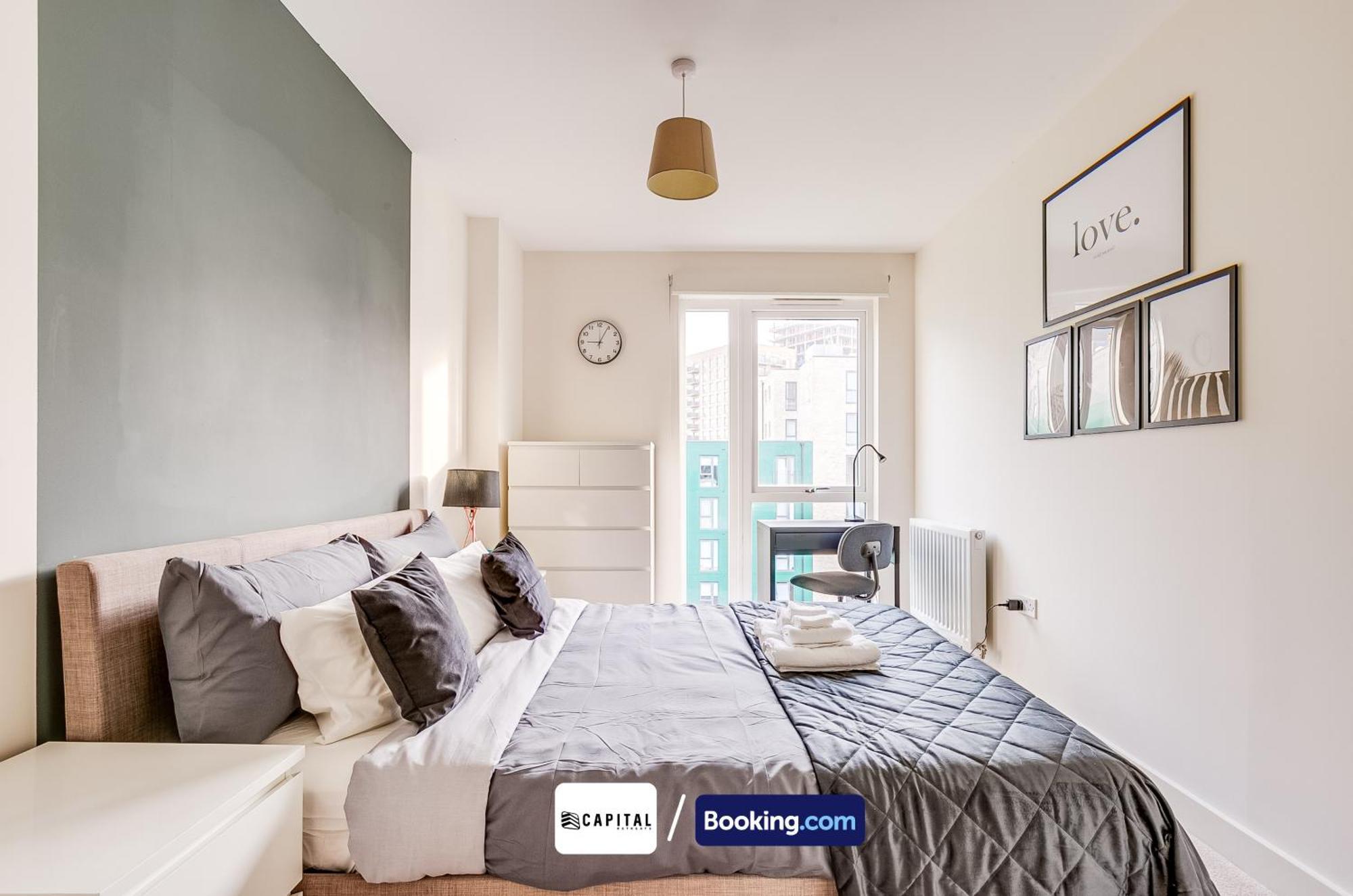 Last-minute Secure L Sleeps Up To 8 L 2 Bedroom By Capital Retreats Short Lets & Serviced London With Balcony, Free Wifi